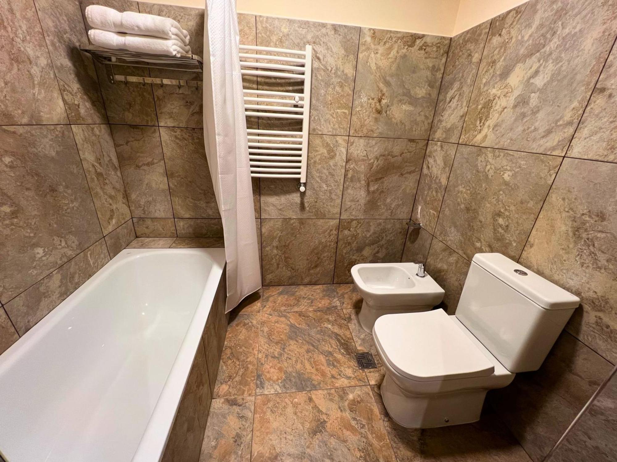 Huinid Pioneros Hotel San Carlos de Bariloche Værelse billede