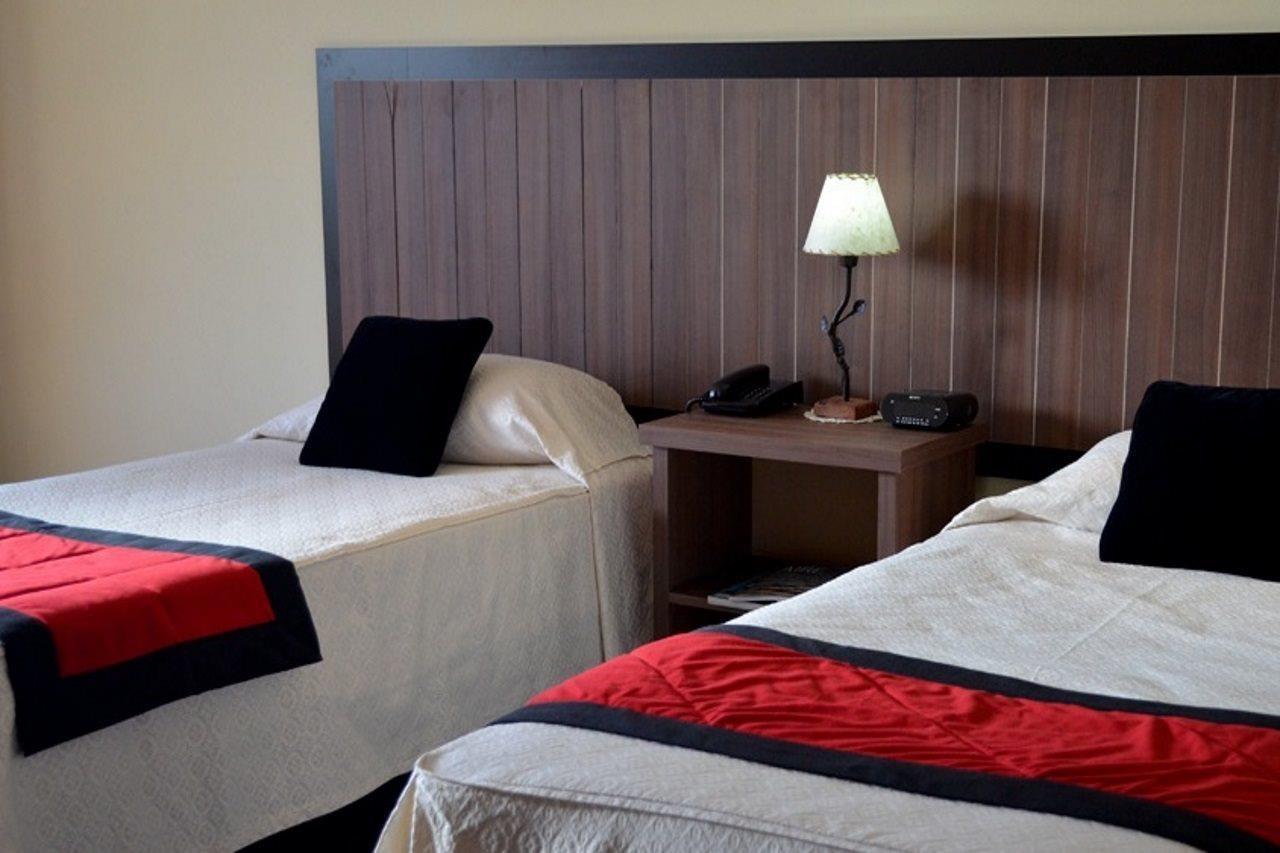 Huinid Pioneros Hotel San Carlos de Bariloche Eksteriør billede